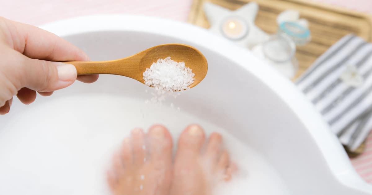 Warm epsom salt baths naturally help ease the symptoms of osteoarthritis.